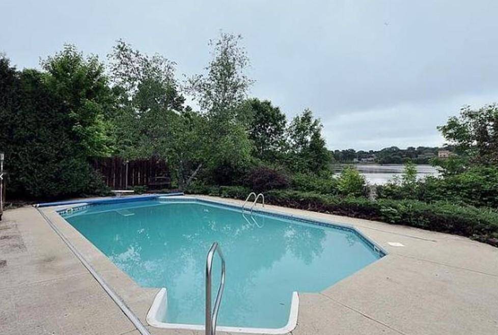 7932 Orchid LN N, Maple Grove, MN 55311