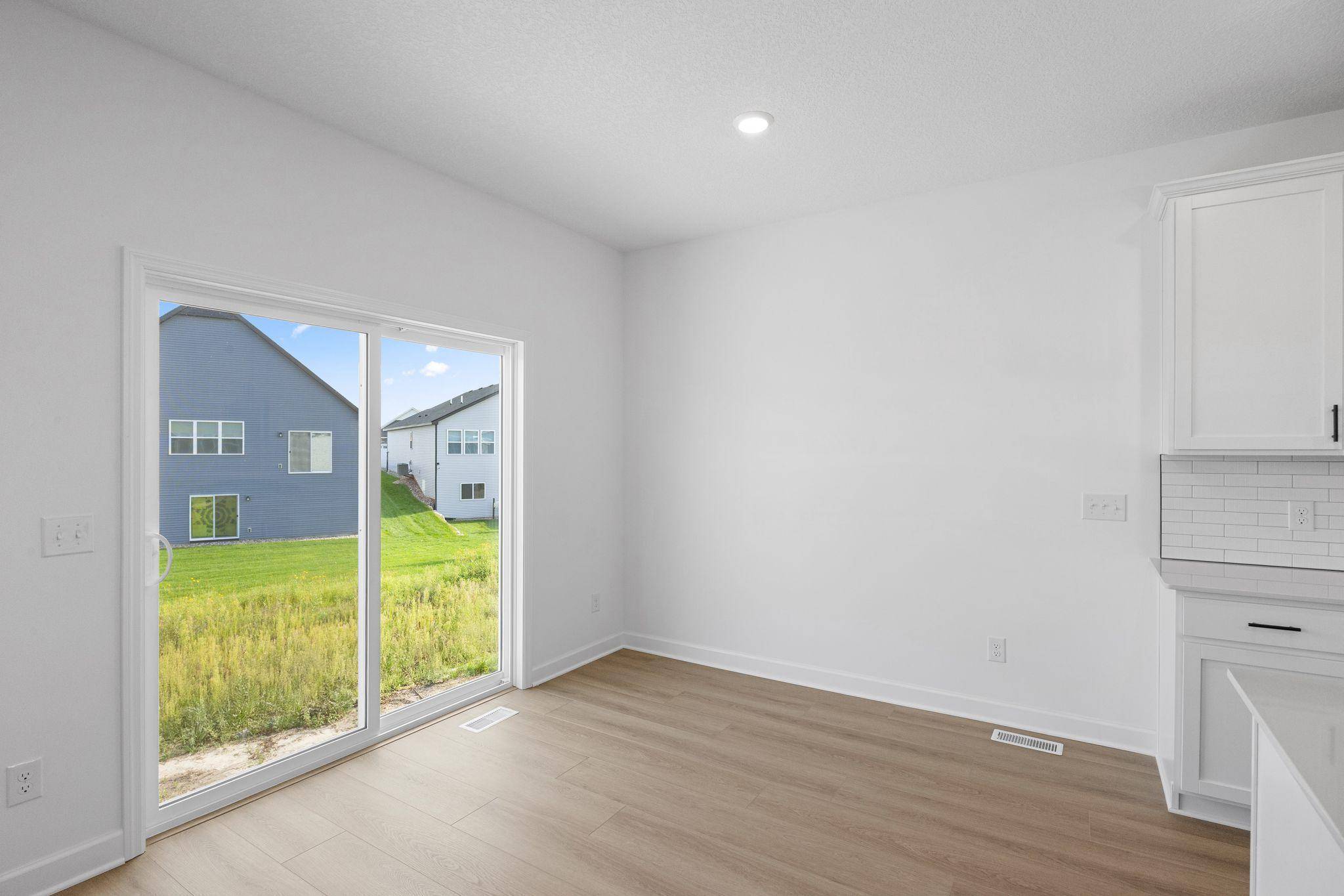 4333 132nd AVE NE, Blaine, MN 55449