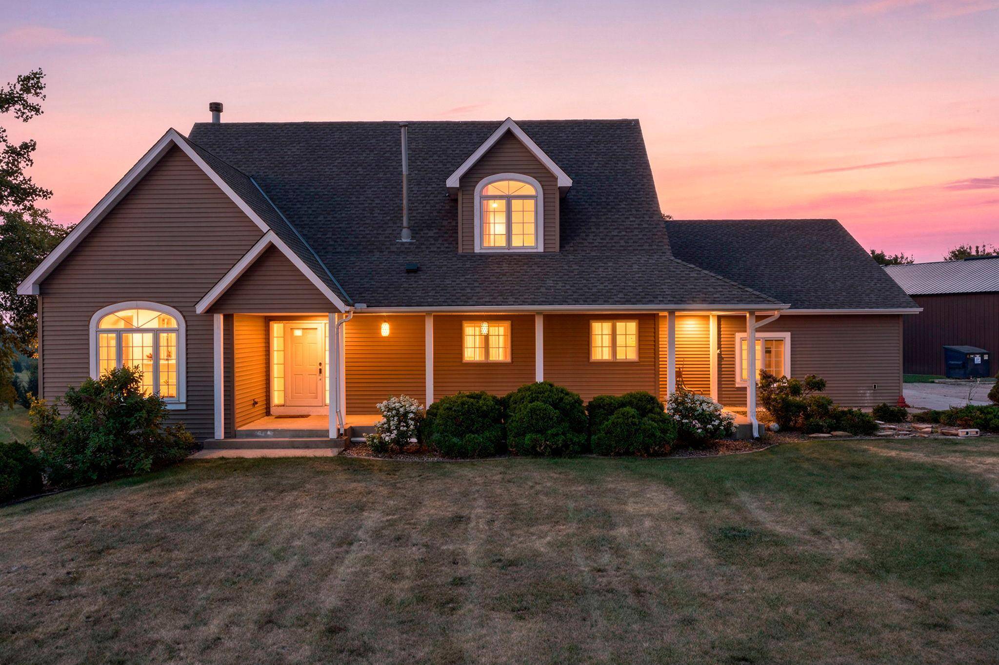 8785 E 275th ST, Elko New Market, MN 55020