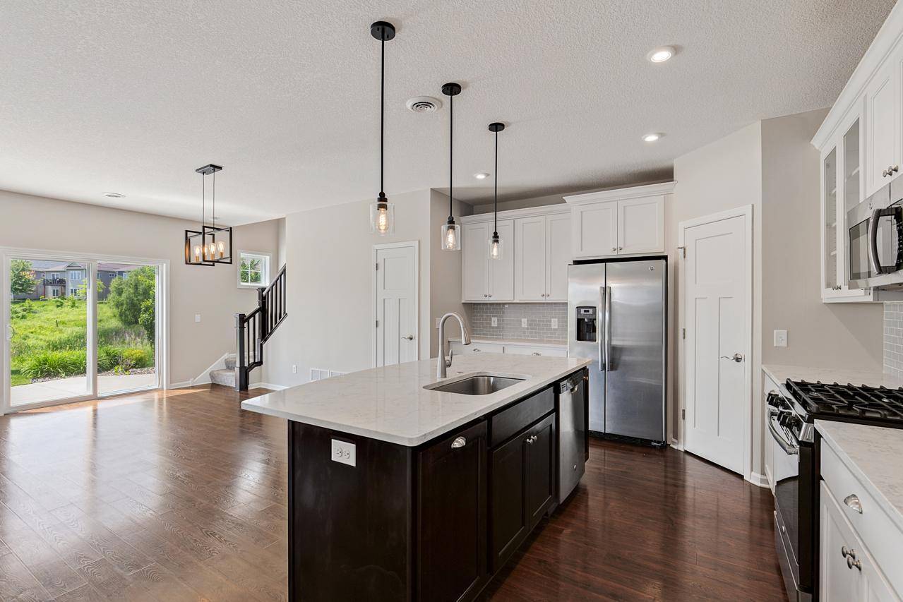 1075 Anthony WAY, Victoria, MN 55386