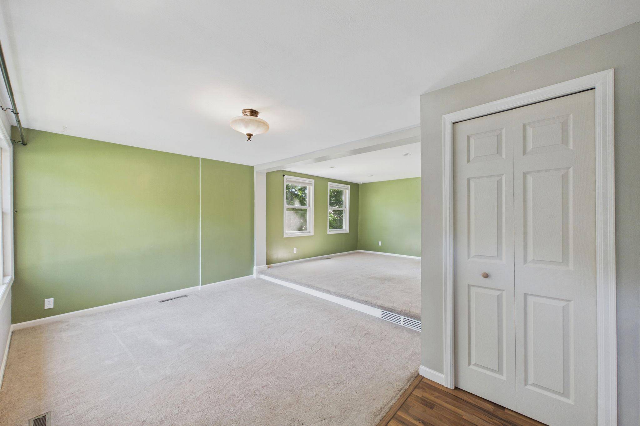 224 W 78th ST, Chanhassen, MN 55317