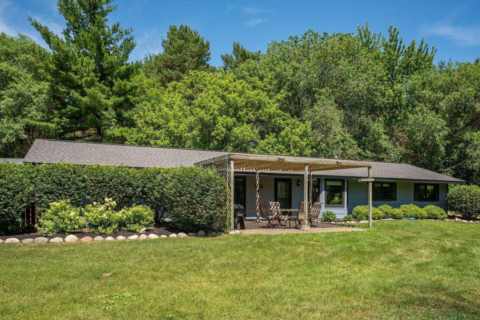 22017 Quincy ST NE, Cedar, MN 55011