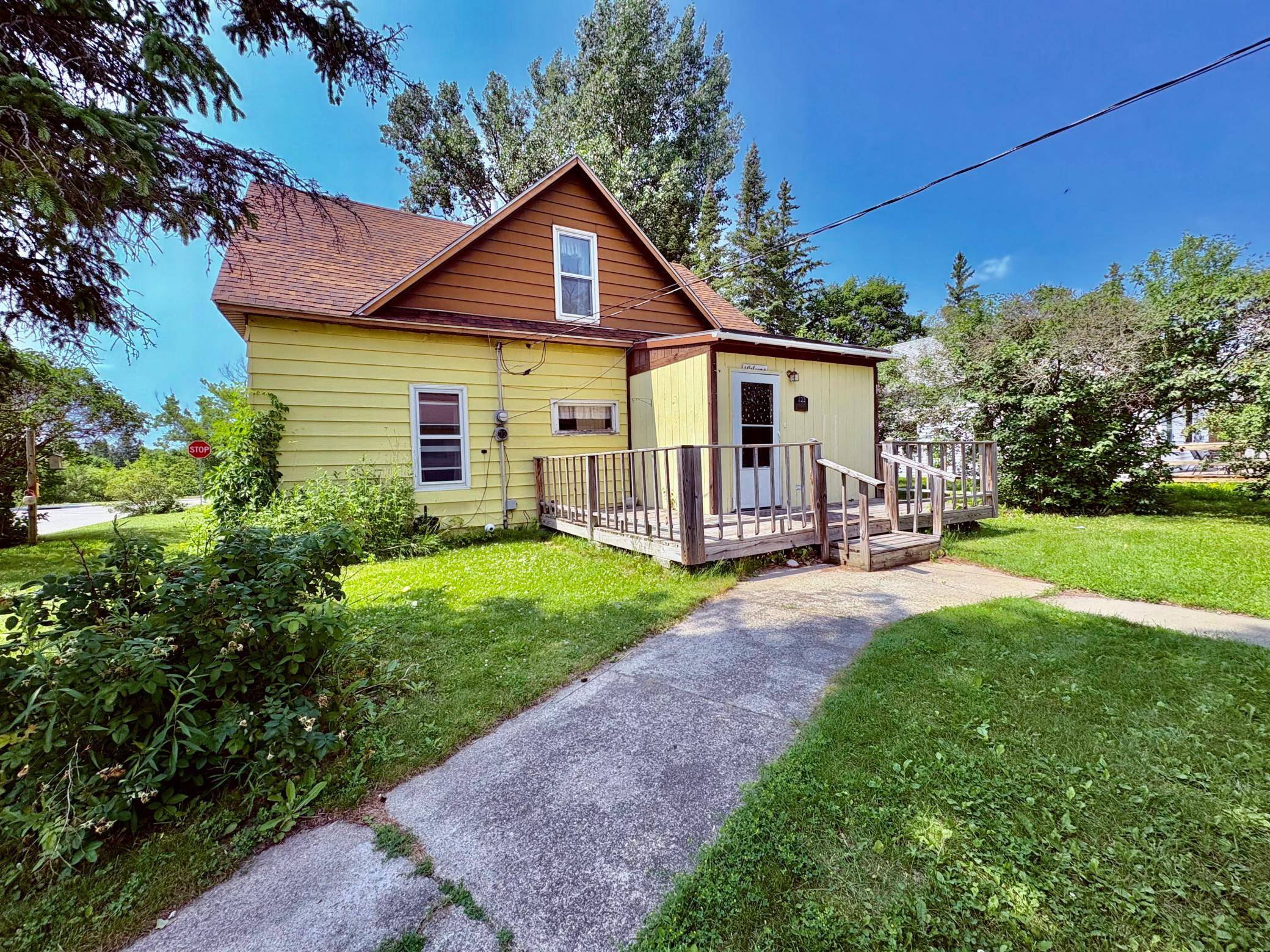 122 2nd AVE SE, Baudette, MN 56623