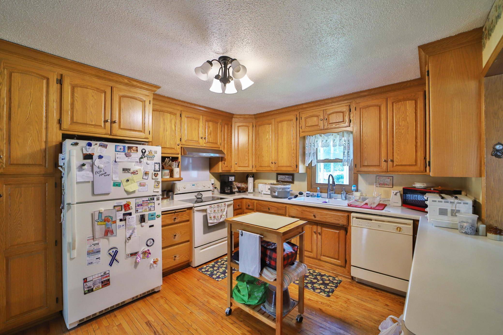 708 8th AVE SW, Little Falls, MN 56345
