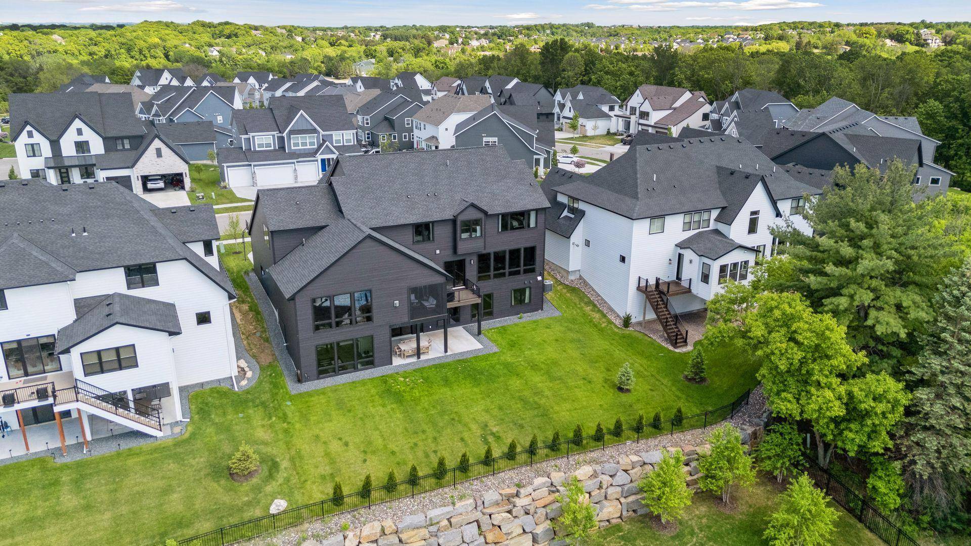 6297 Yuma LN N, Maple Grove, MN 55311