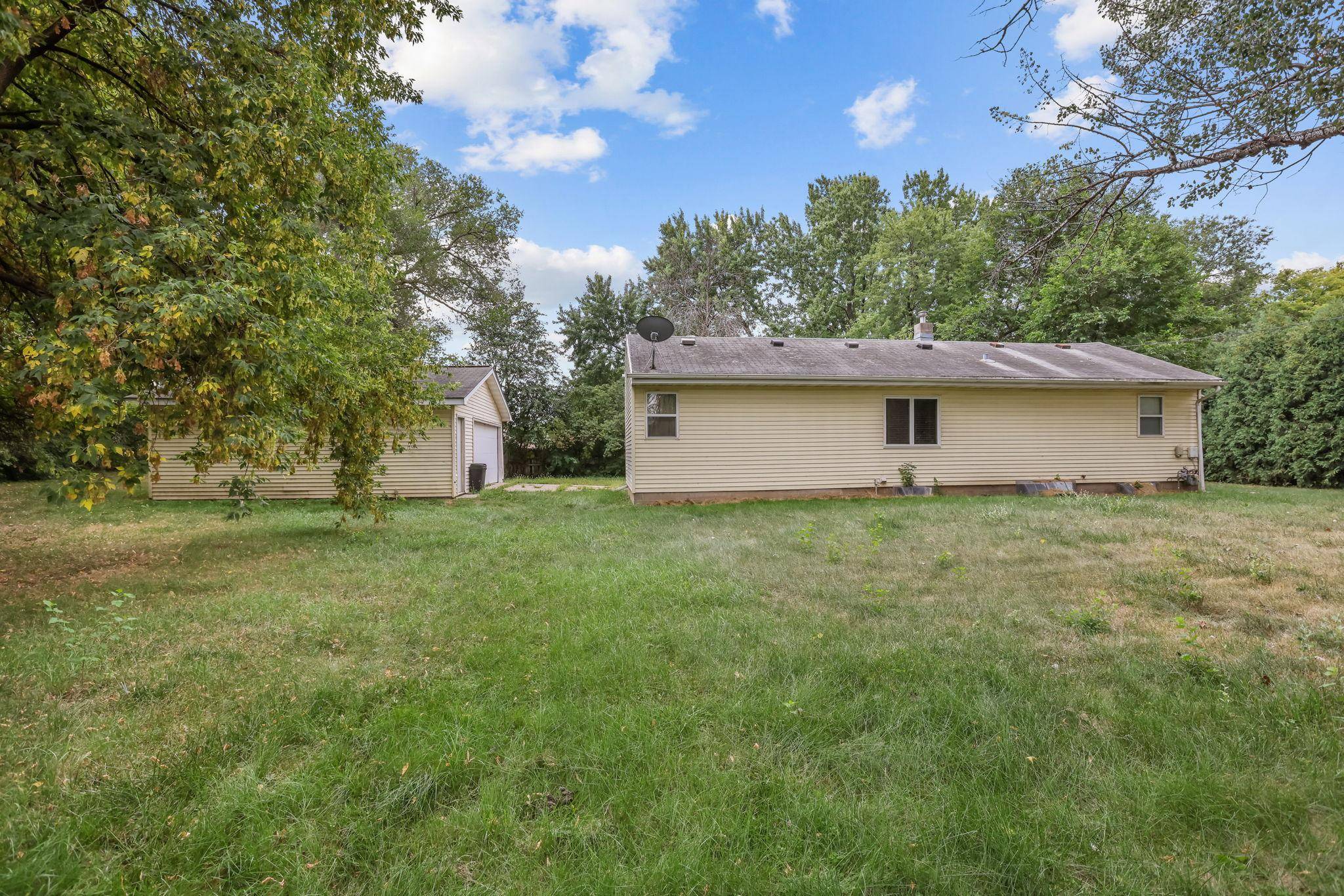 4653 Jackson ST NE, Hilltop, MN 55421