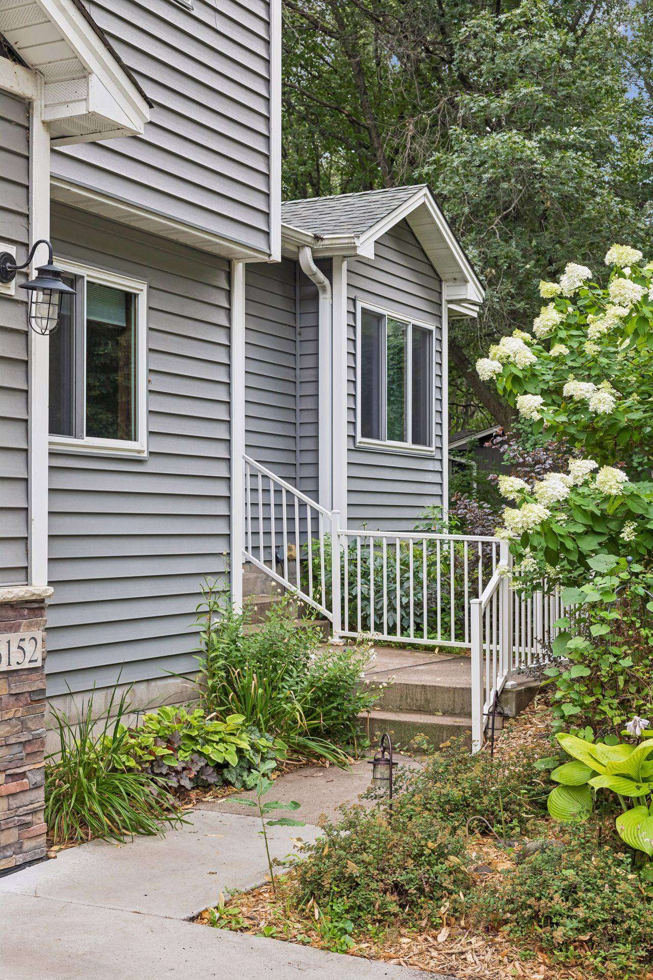 6152 Laurene AVE, Lino Lakes, MN 55014