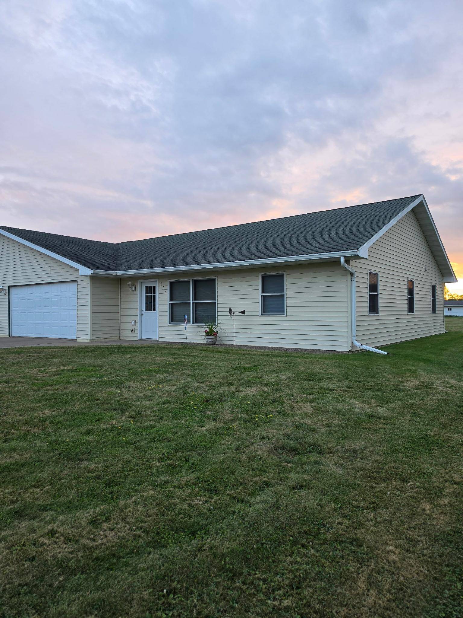 607 Washington ST, Almena, WI 54805