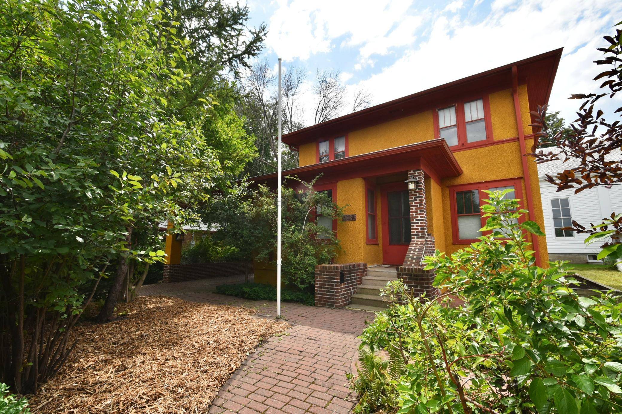 151 E 4th ST, Zumbrota, MN 55992