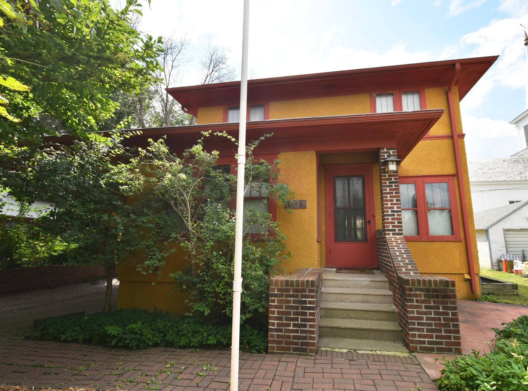 151 E 4th ST, Zumbrota, MN 55992