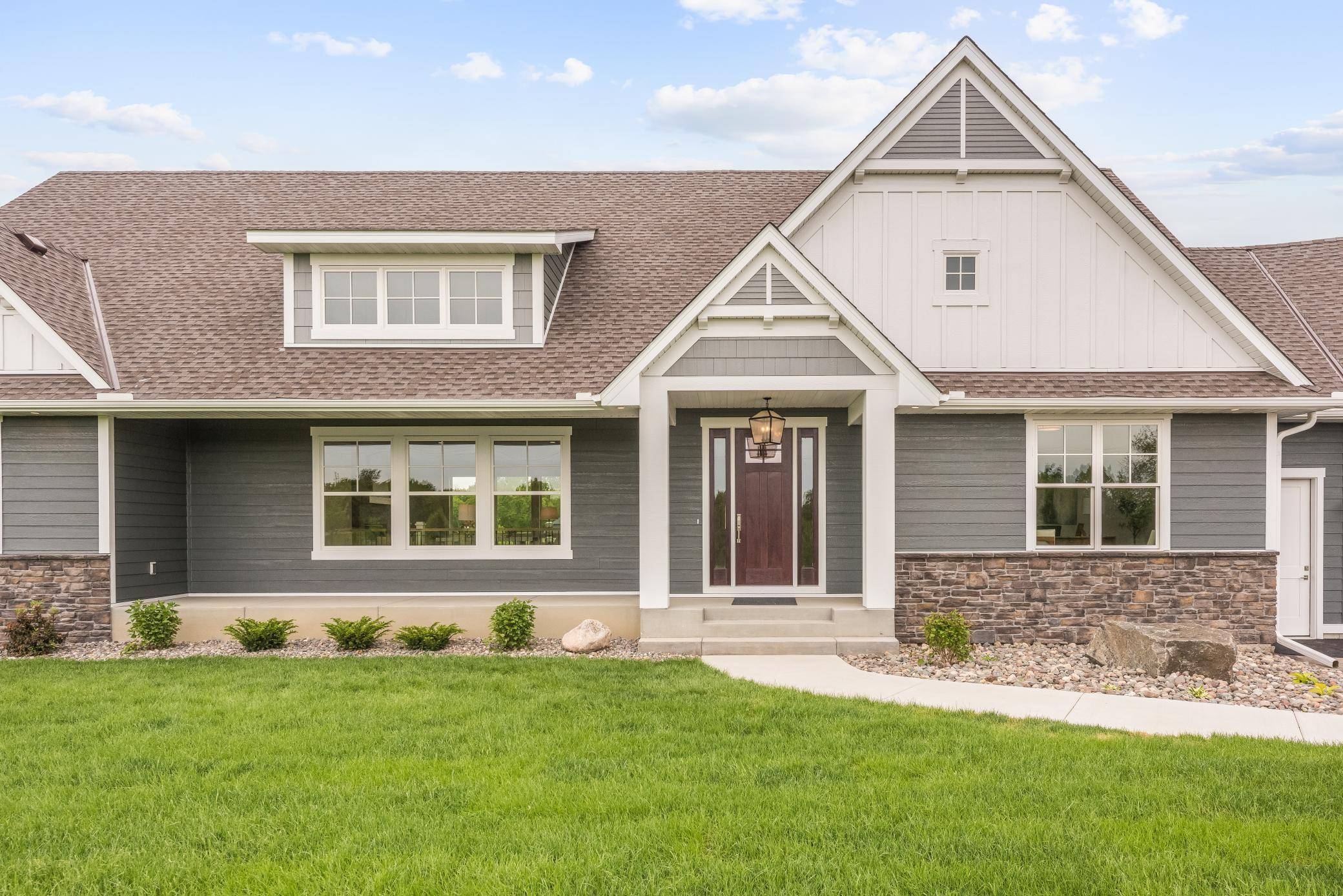 14325 Brockton LN, Rogers, MN 55374