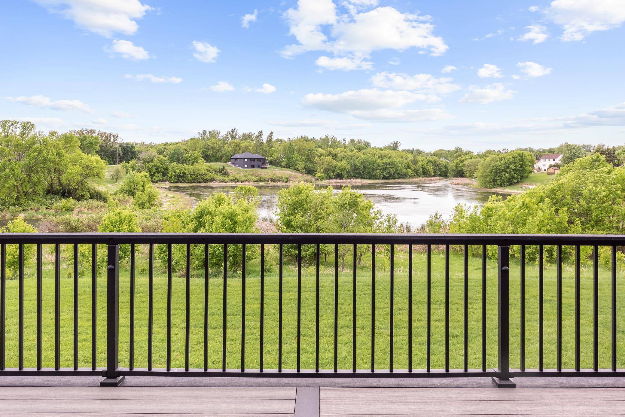 14325 Brockton LN, Rogers, MN 55374