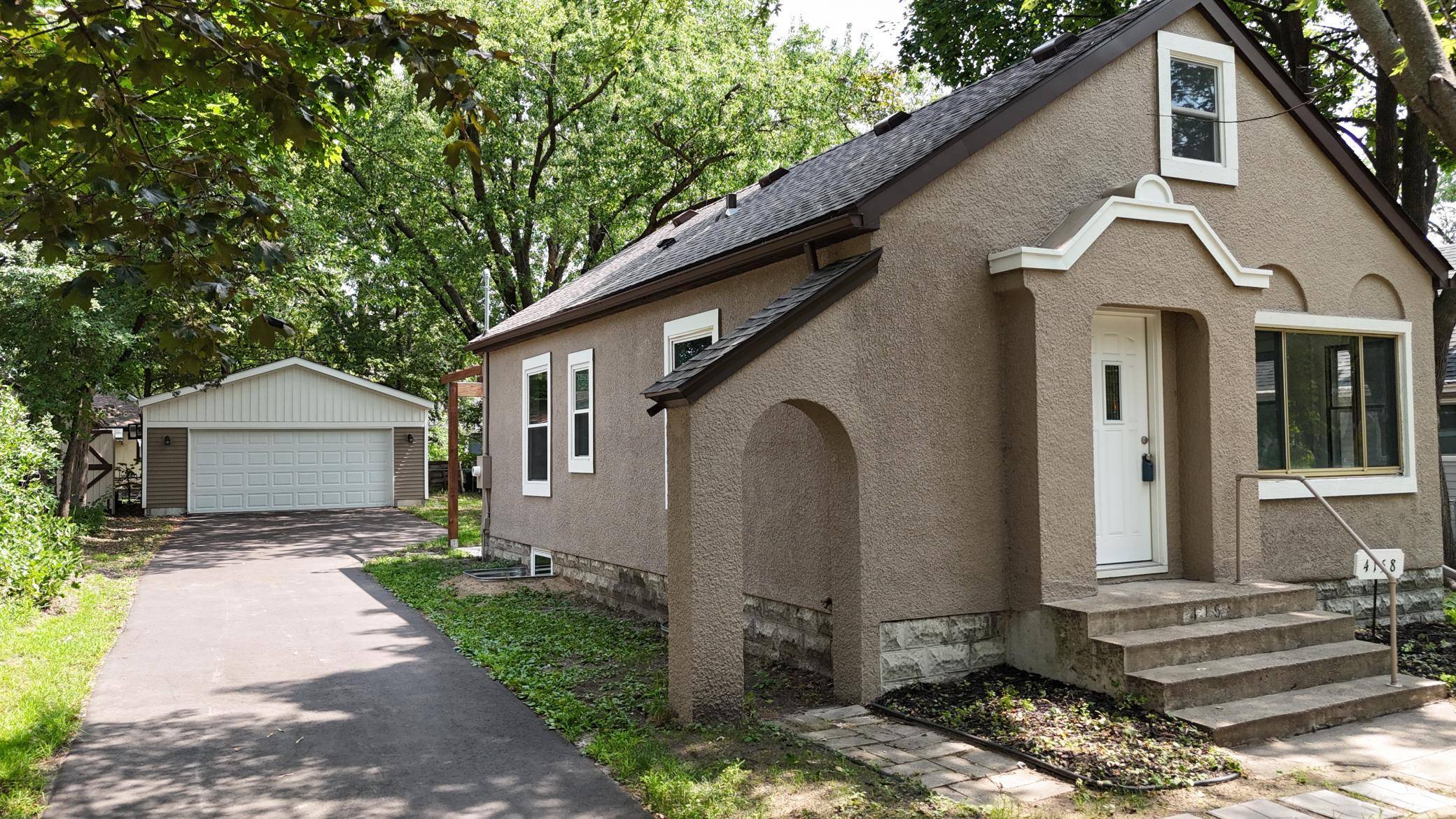 4158 Zane AVE N, Robbinsdale, MN 55422