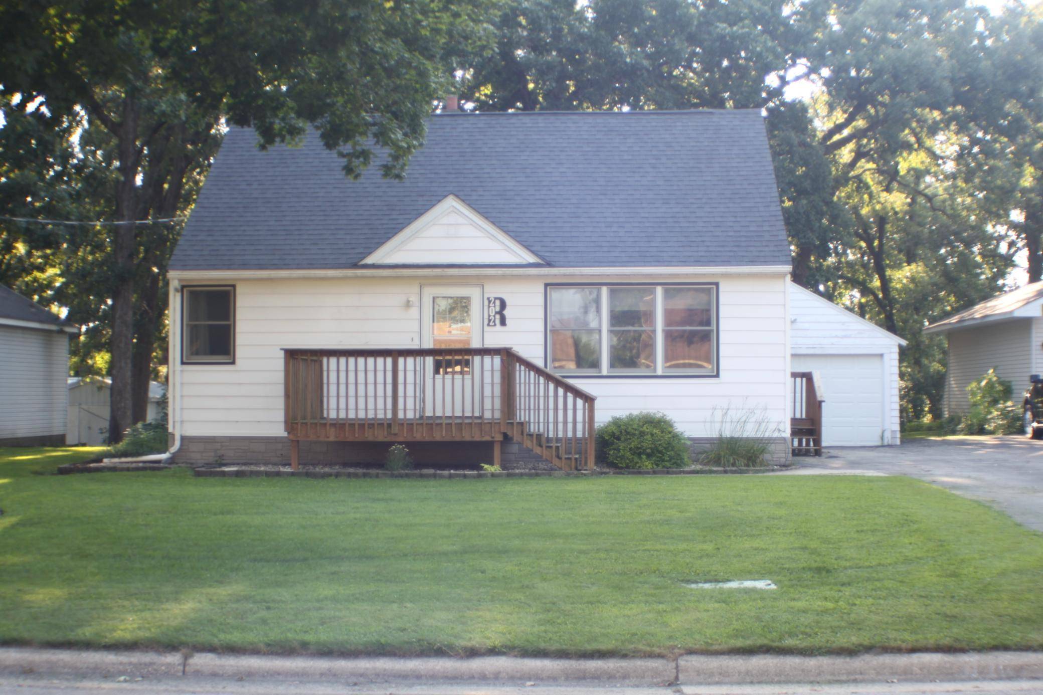 202 4th ST NW, Rose Creek, MN 55970