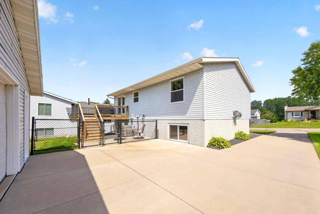 5113 19 1/2 Avenue LN NW, Rochester, MN 55901