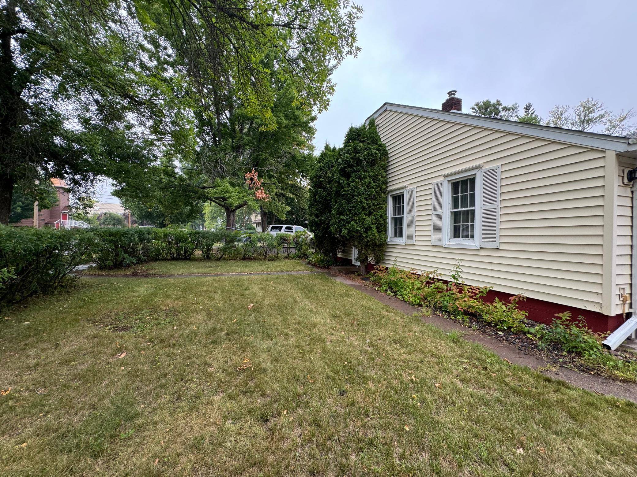 421 1st ST, Moose Lake, MN 55767