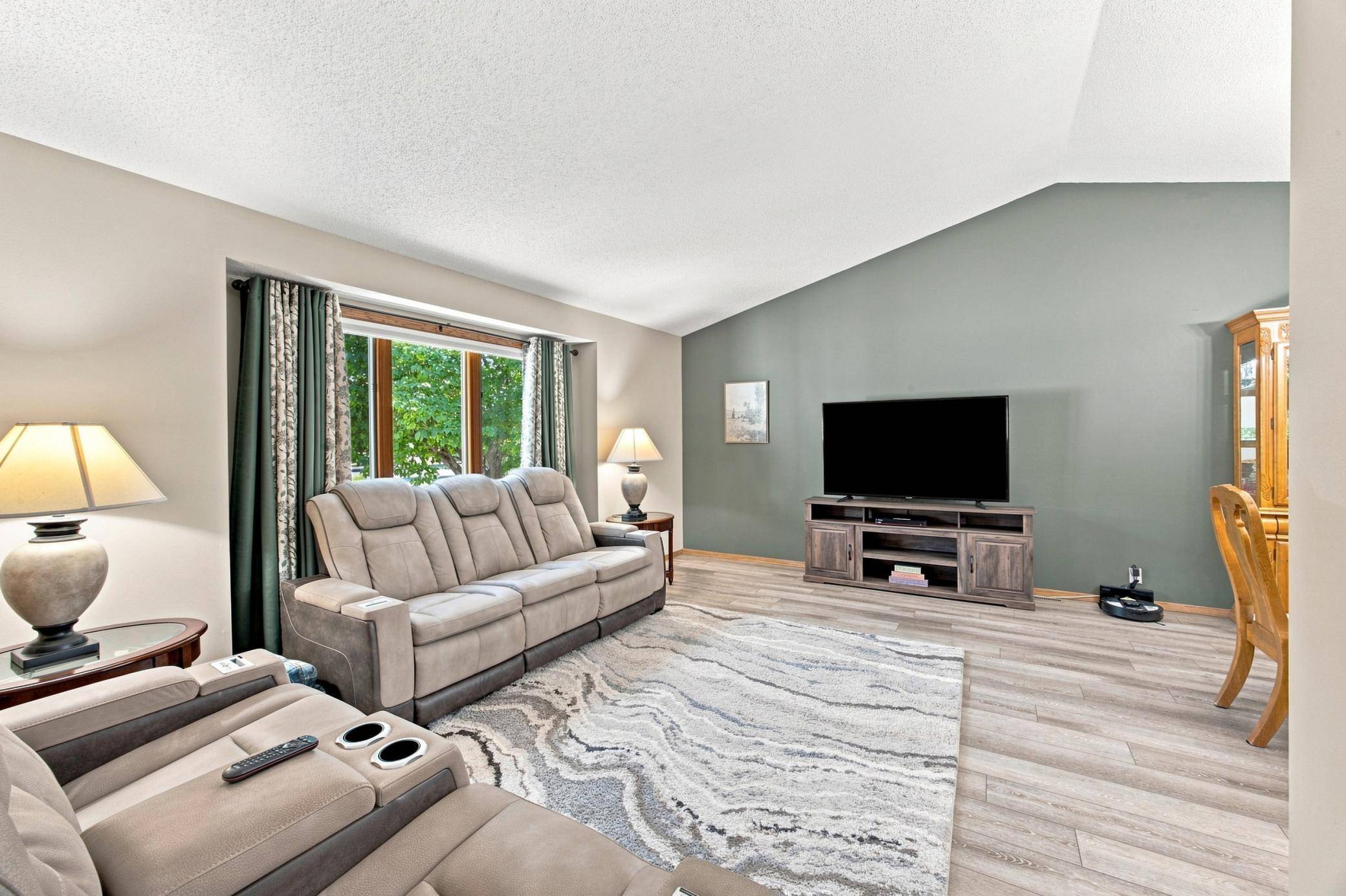 3132 37 1/2 AVE S, Fargo, ND 58104