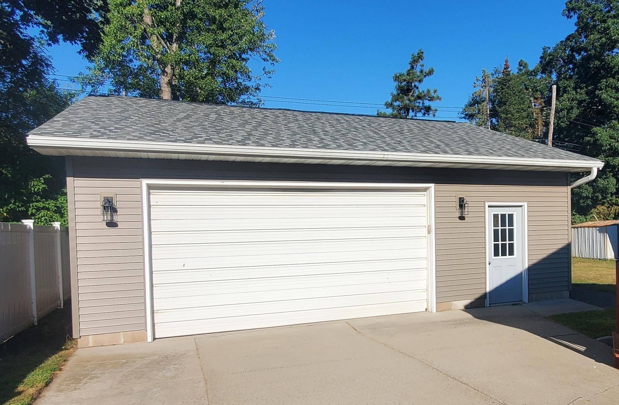 833 24th AVE N, South Saint Paul, MN 55075
