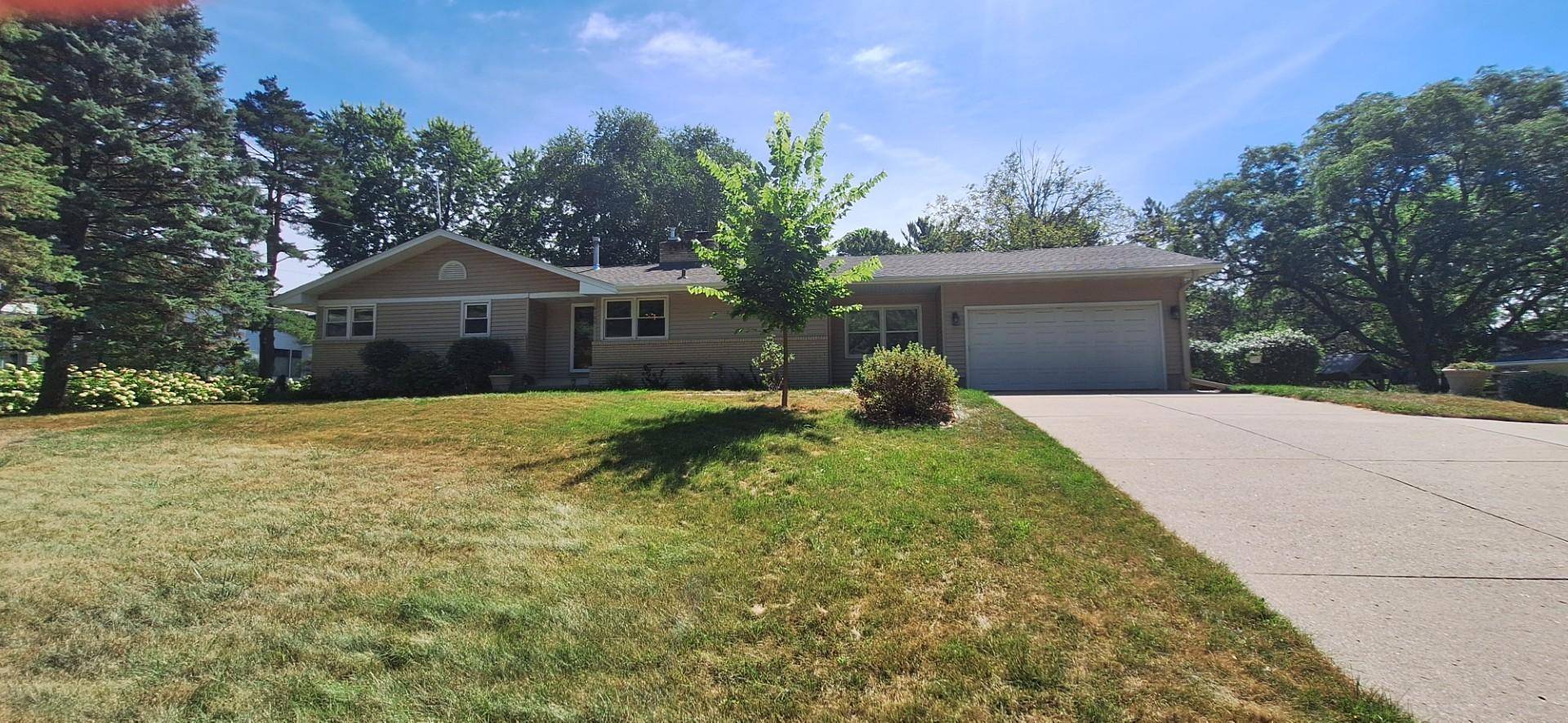 6105 Tracy AVE, Edina, MN 55436