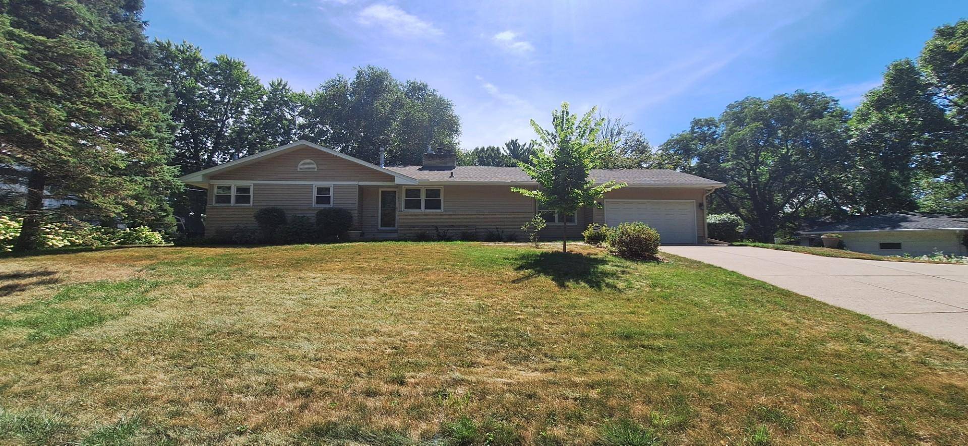 6105 Tracy AVE, Edina, MN 55436