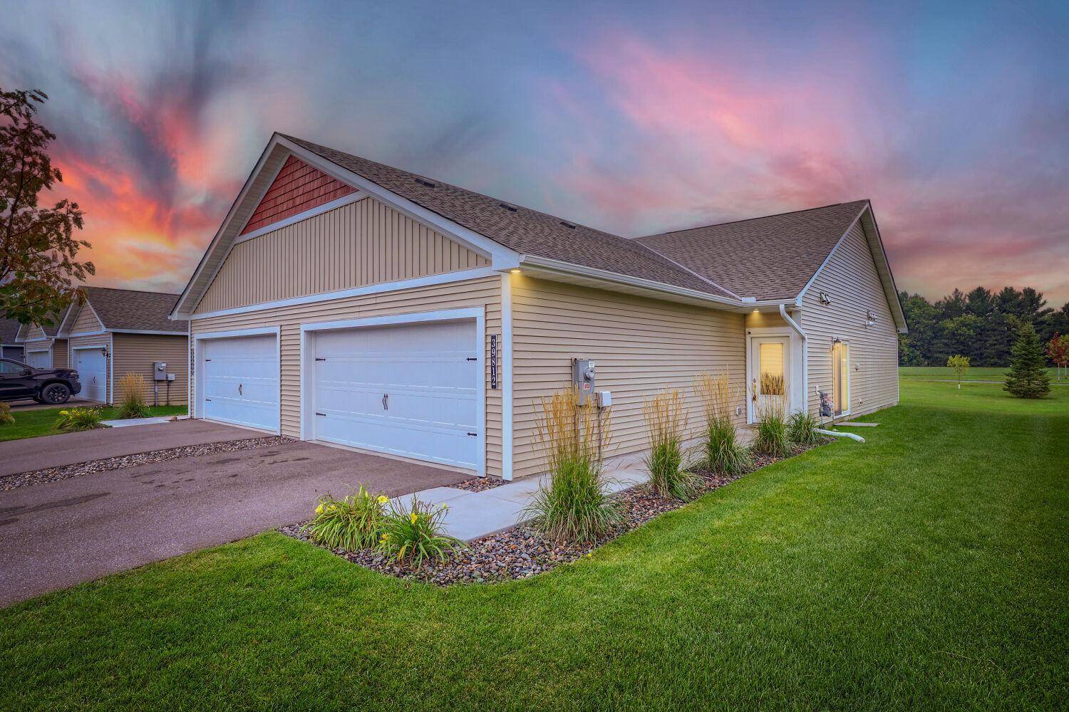 39812 Fallbrook AVE, North Branch, MN 55056