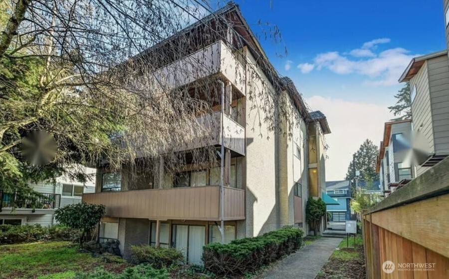 5916 California AVE SW, Seattle, WA 98136