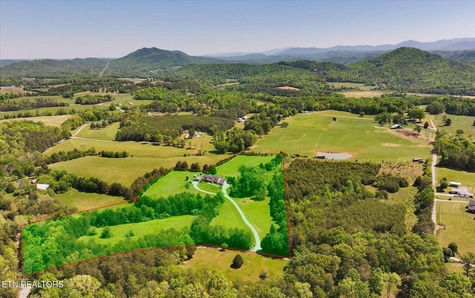180 Old Sink Church Rd, Tellico Plains, TN 37385