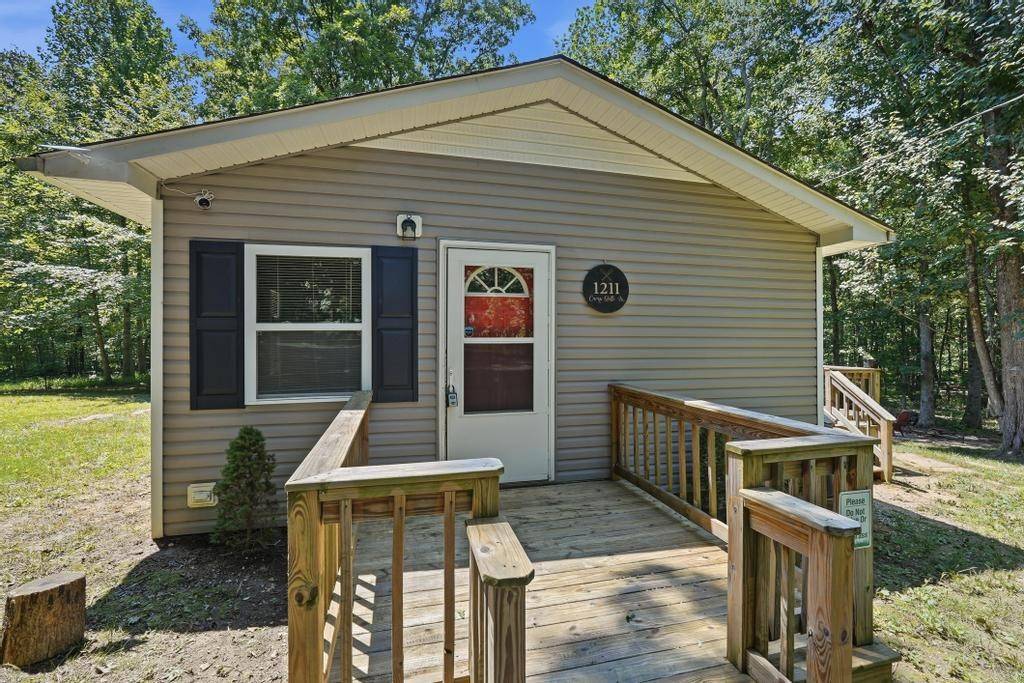 1211 Camp Belle Air Rd, Sparta, TN 38583