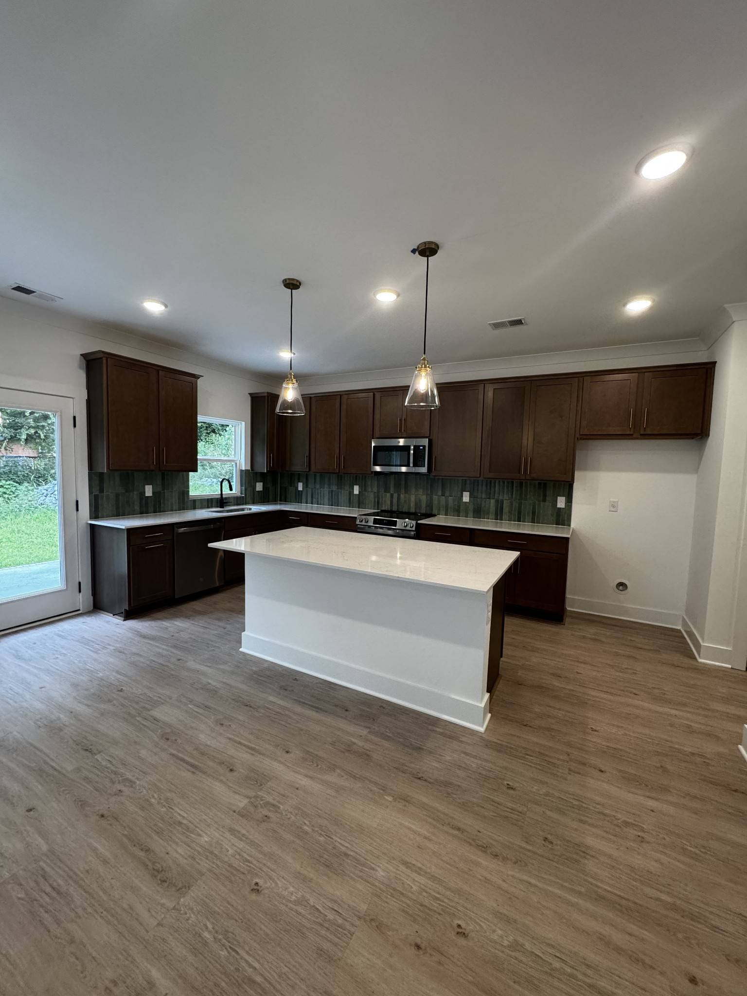 1345 Valley Ridge Dr, Gallatin, TN 37066