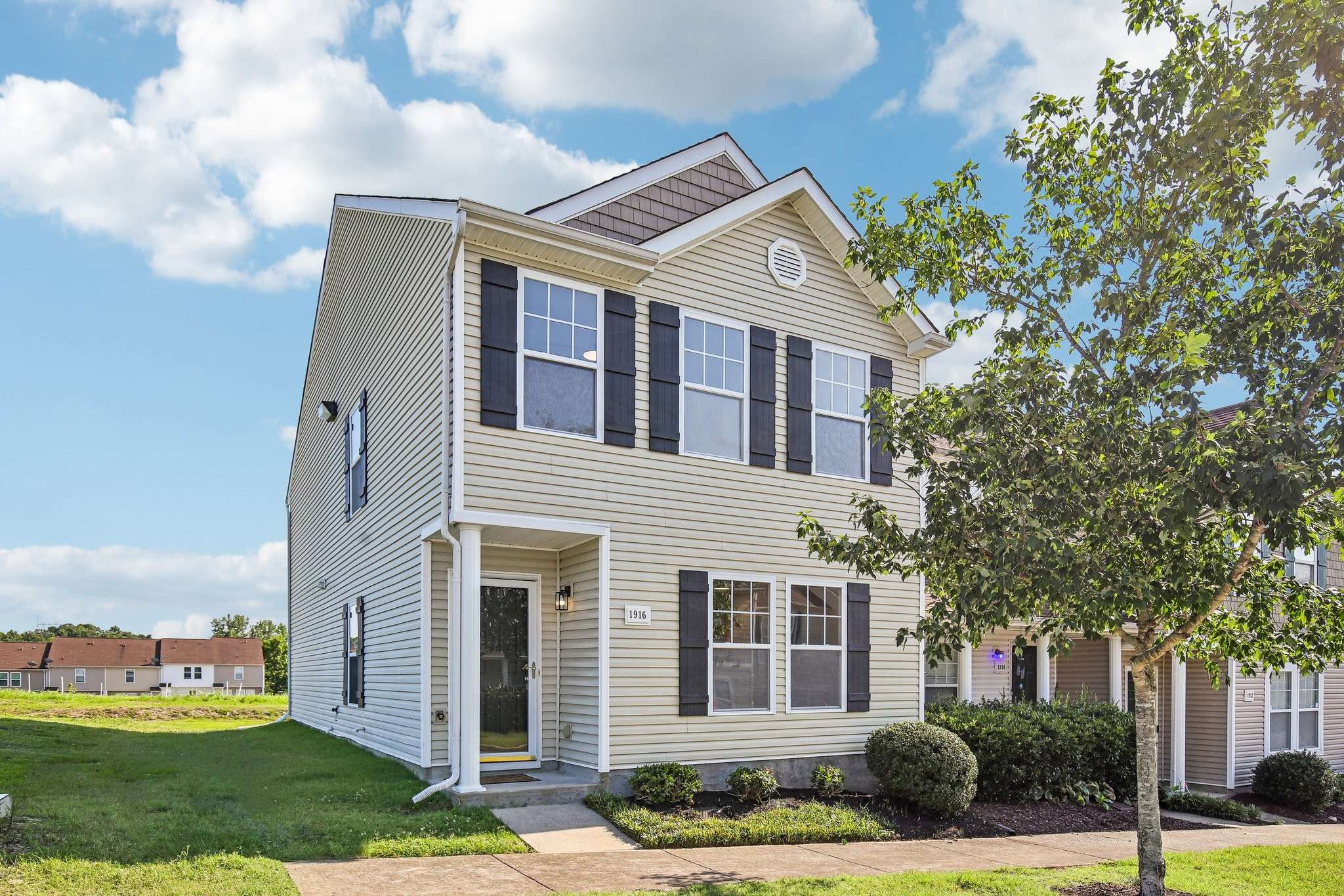 1916 Isabelle Ln, Antioch, TN 37013