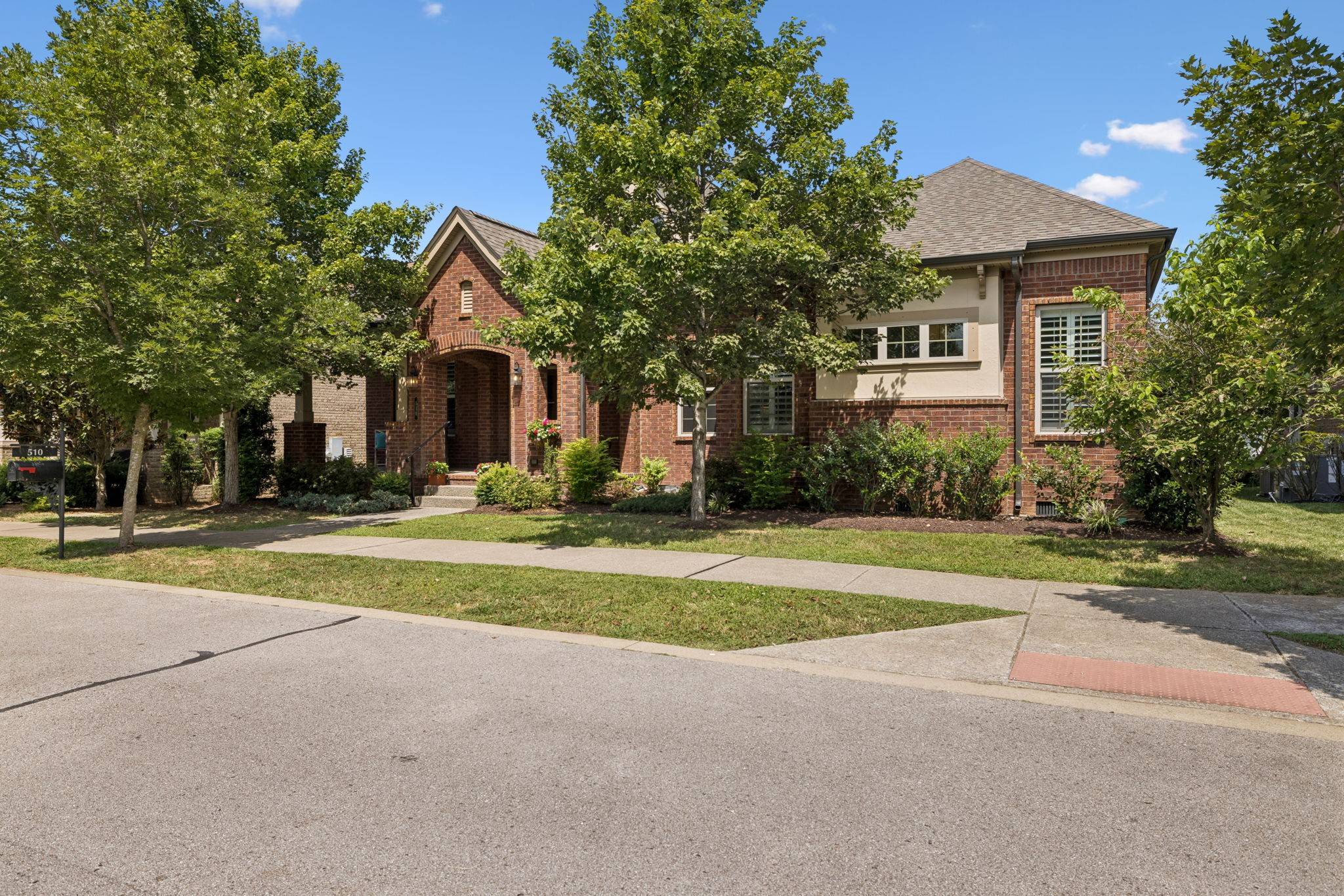 510 Dabney Dr, Franklin, TN 37064