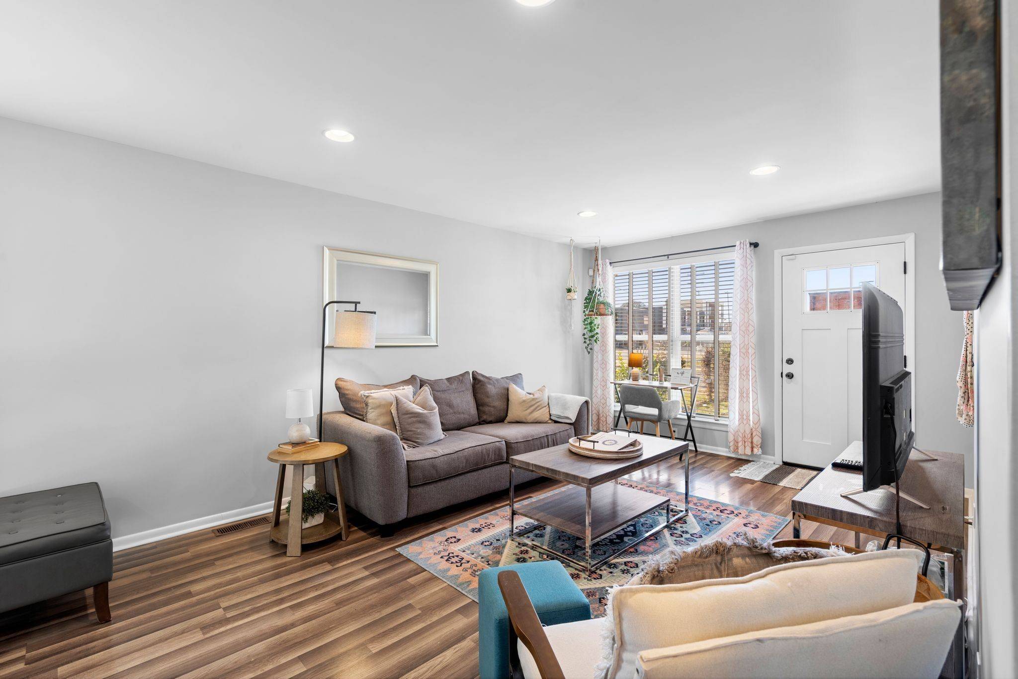 1122 2nd Ave #S, Nashville, TN 37210