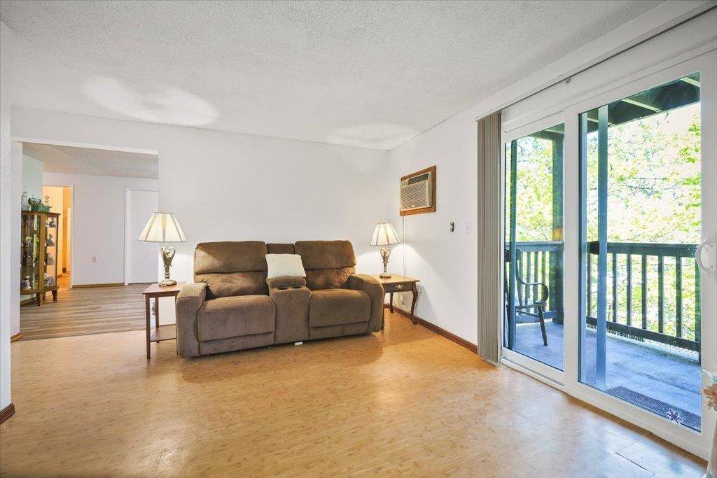 6017 E 6th Ave #M-208, Spokane, WA 99212
