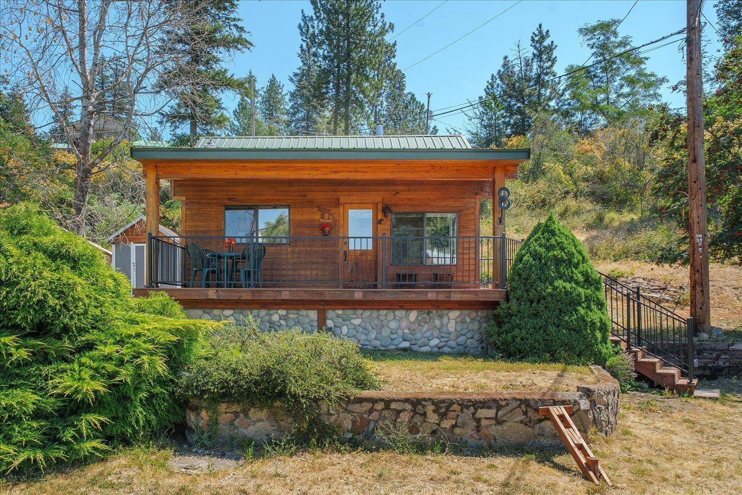 12512 N East Newman Lake Dr, Newman Lake, WA 99025
