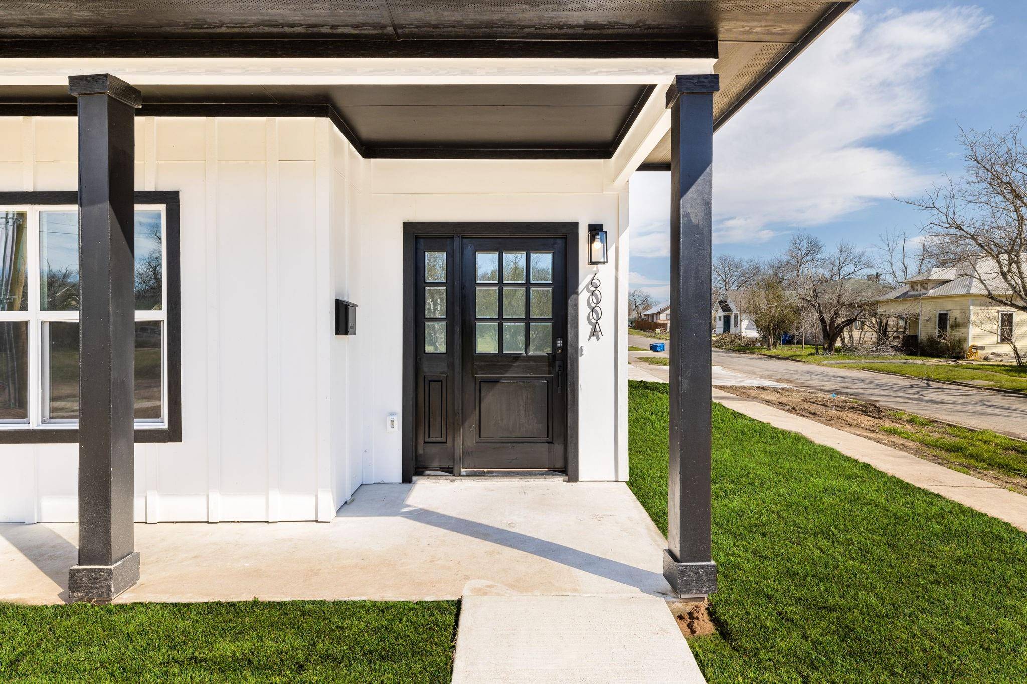 600 Unit A Kimbro ST, Taylor, TX 76574