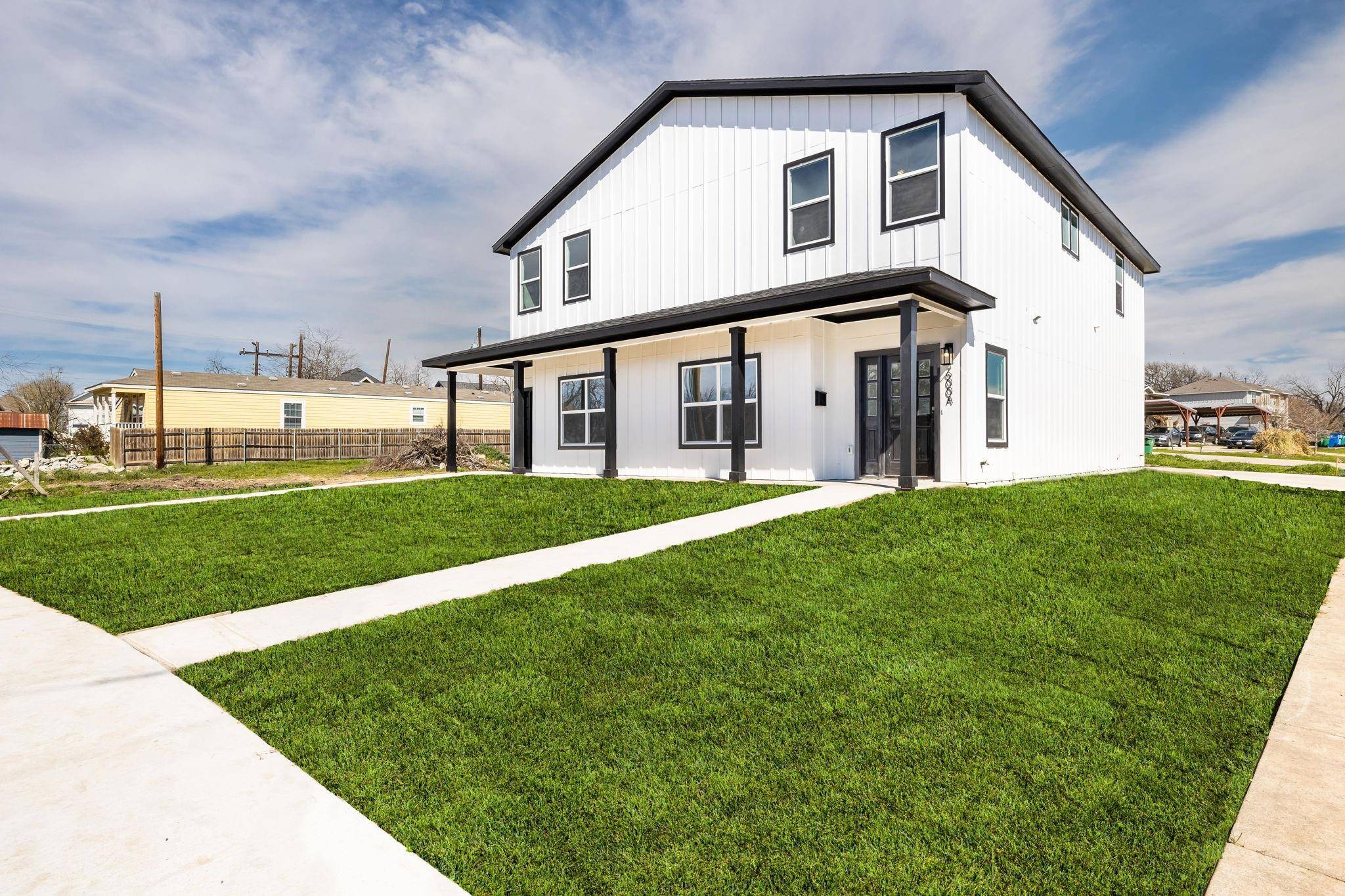 600 Unit A Kimbro ST, Taylor, TX 76574