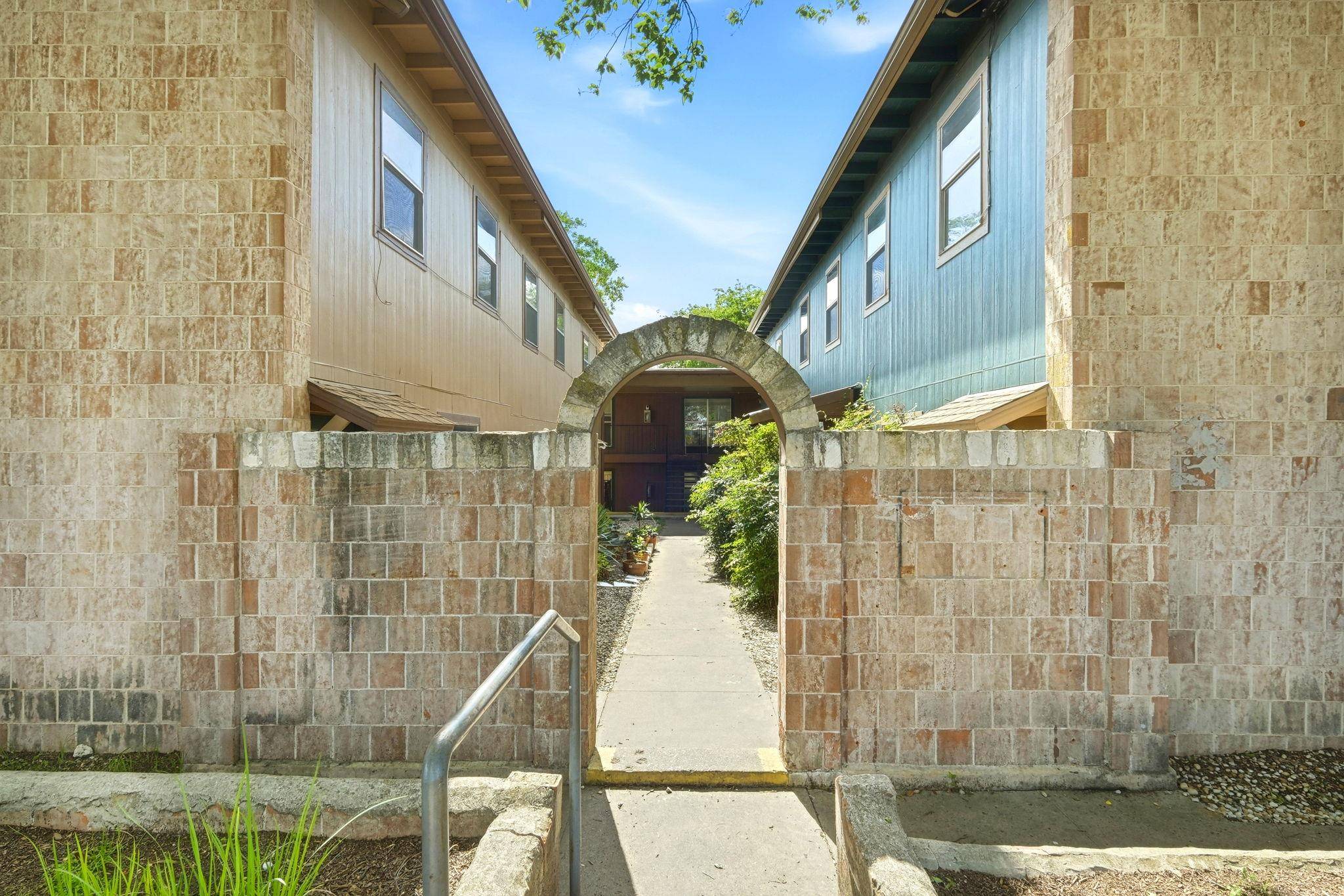 2319 Greenfield PKWY #207, Austin, TX 78741
