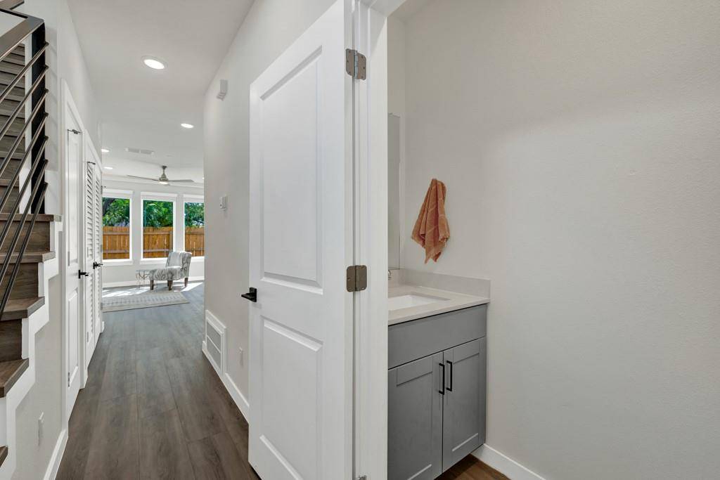 104 Creekside TRL #104, Kyle, TX 78640