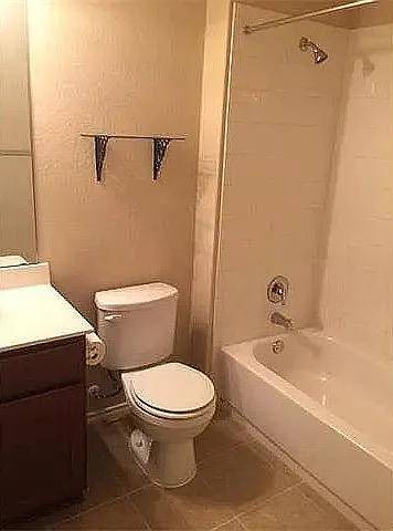 520 S Brook DR, Leander, TX 78641