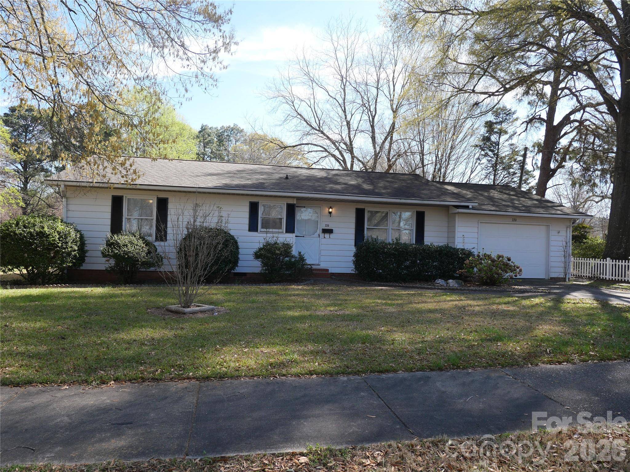 220 N Russell ST, Troy, NC 27371