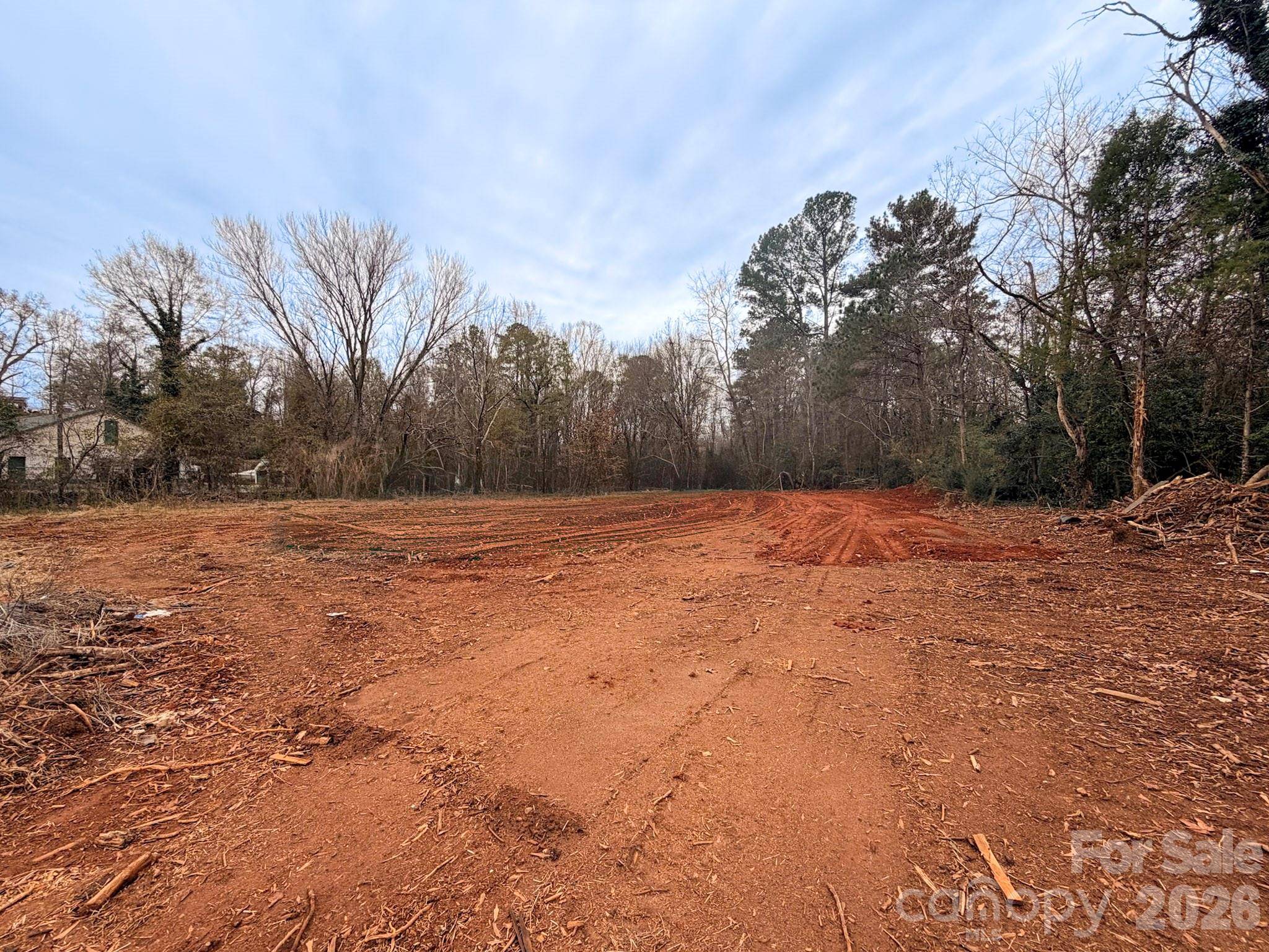2738B Poinsett HWY, Greenville, SC 29609