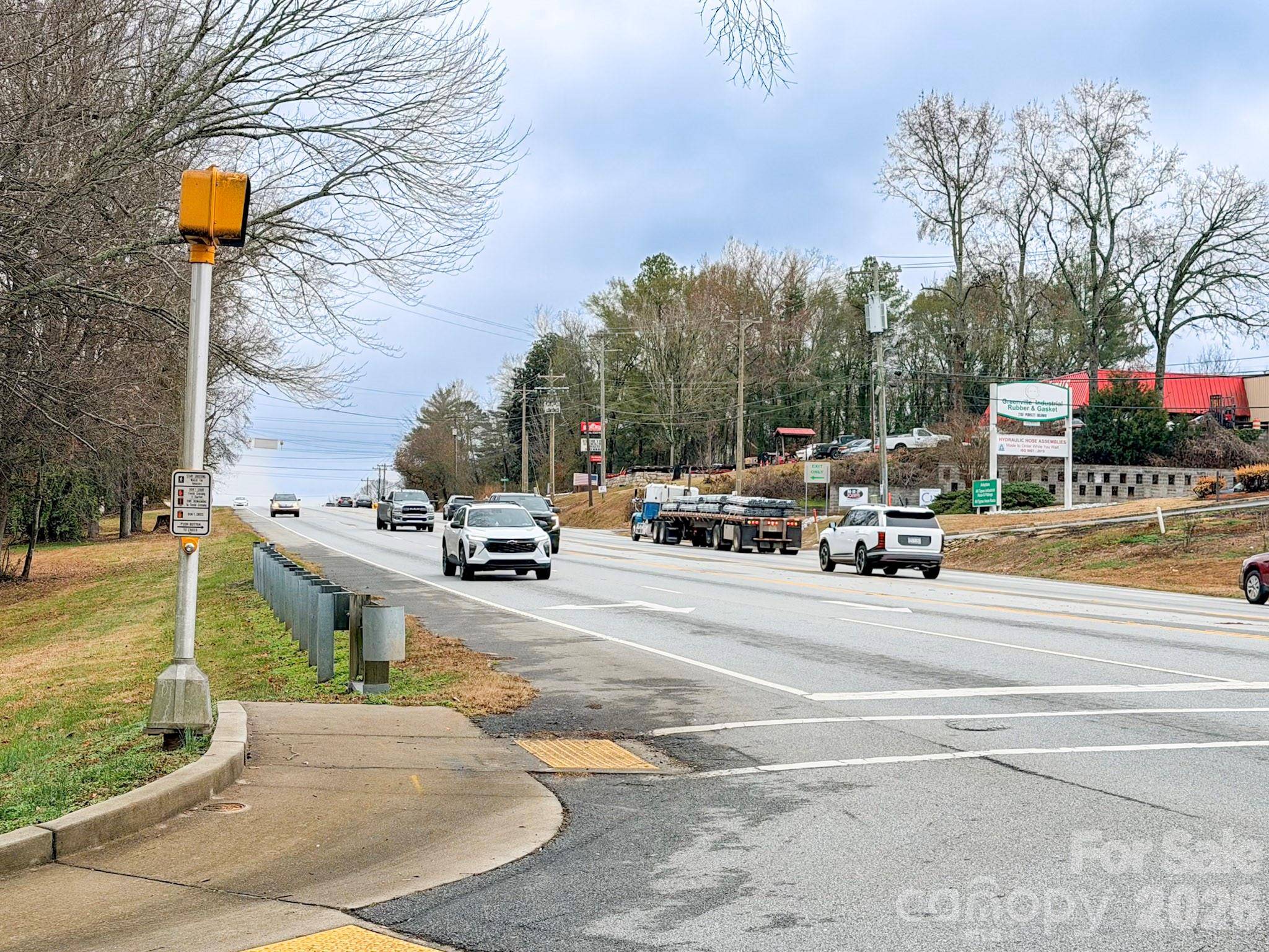 2738B Poinsett HWY, Greenville, SC 29609