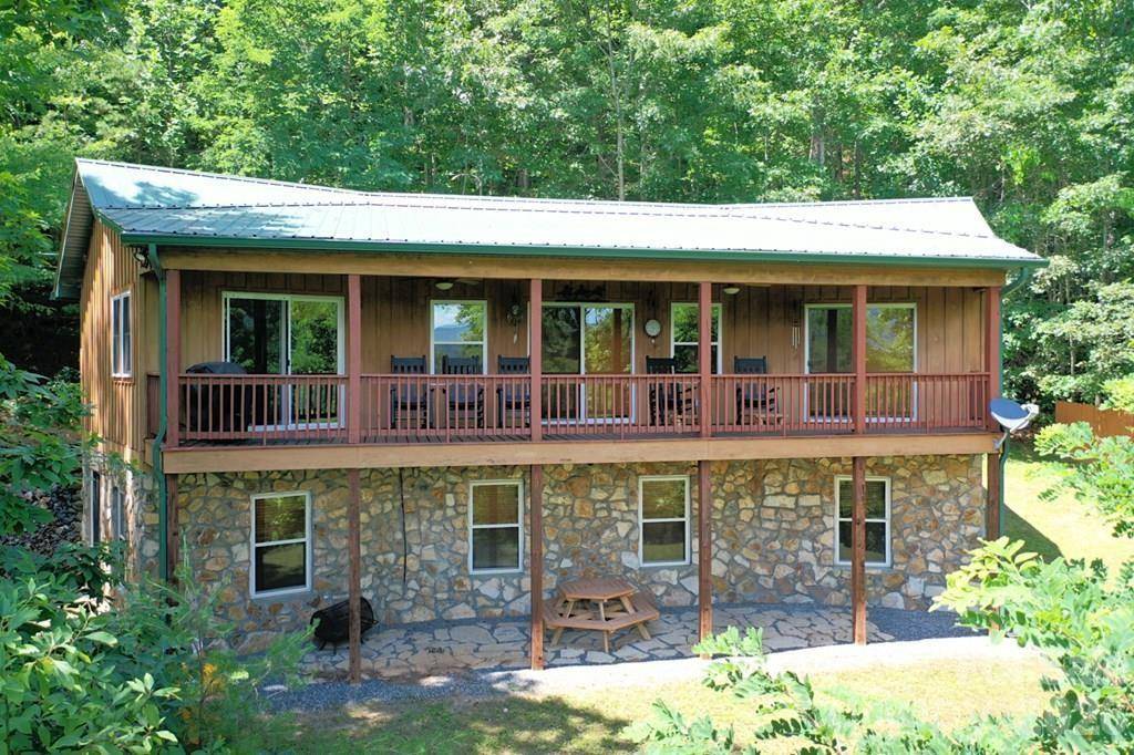 470 Bear Ridge RD, Tuckasegee, NC 28783