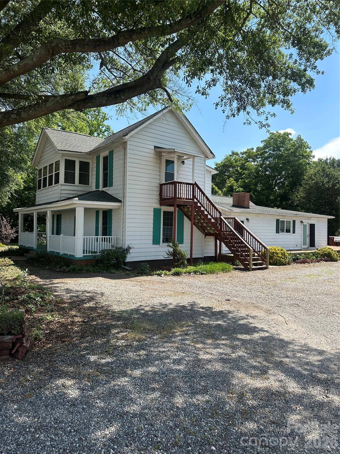 1407 N College AVE, Newton, NC 28658