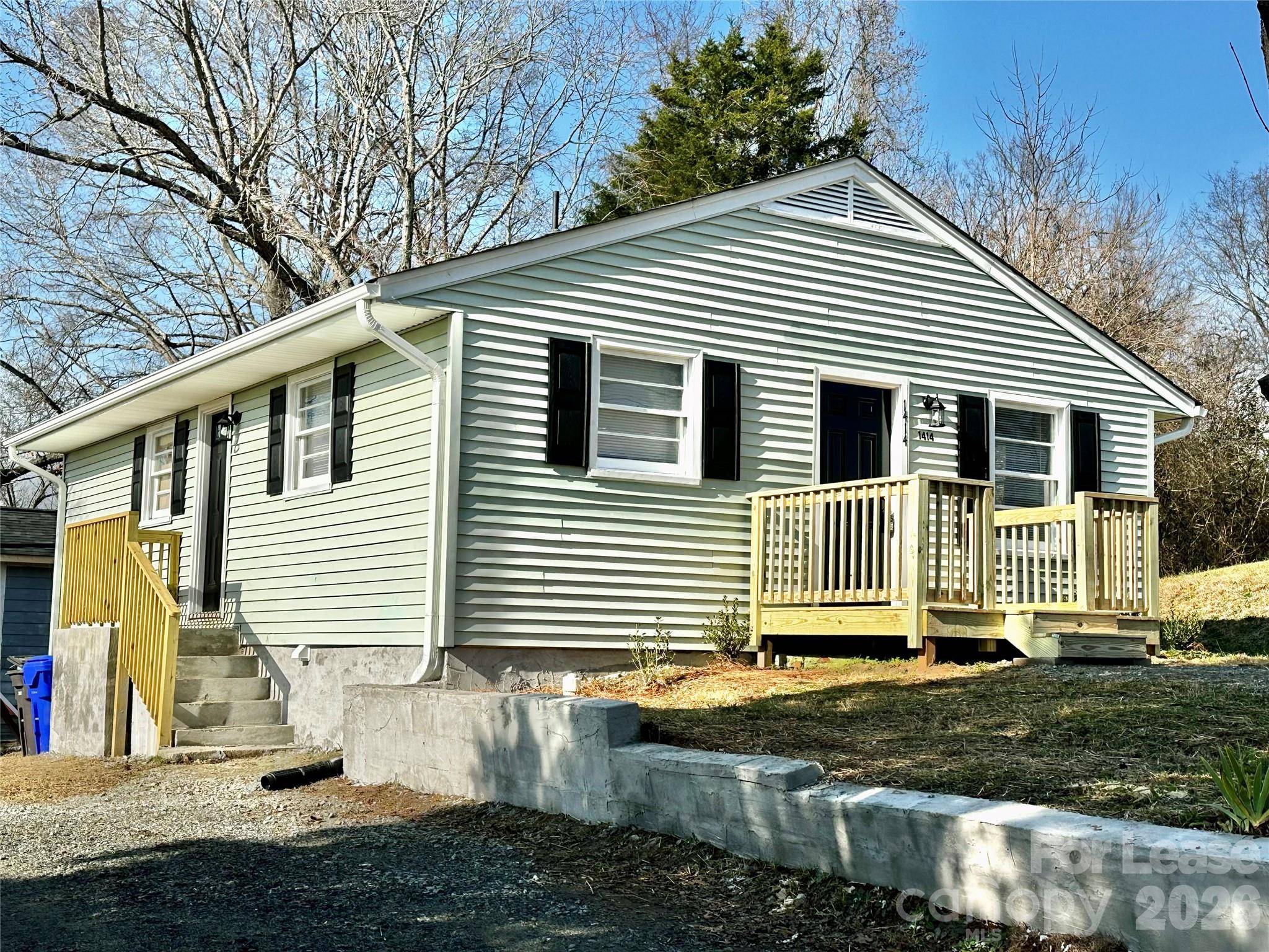1414 White ST, Lexington, NC 27295