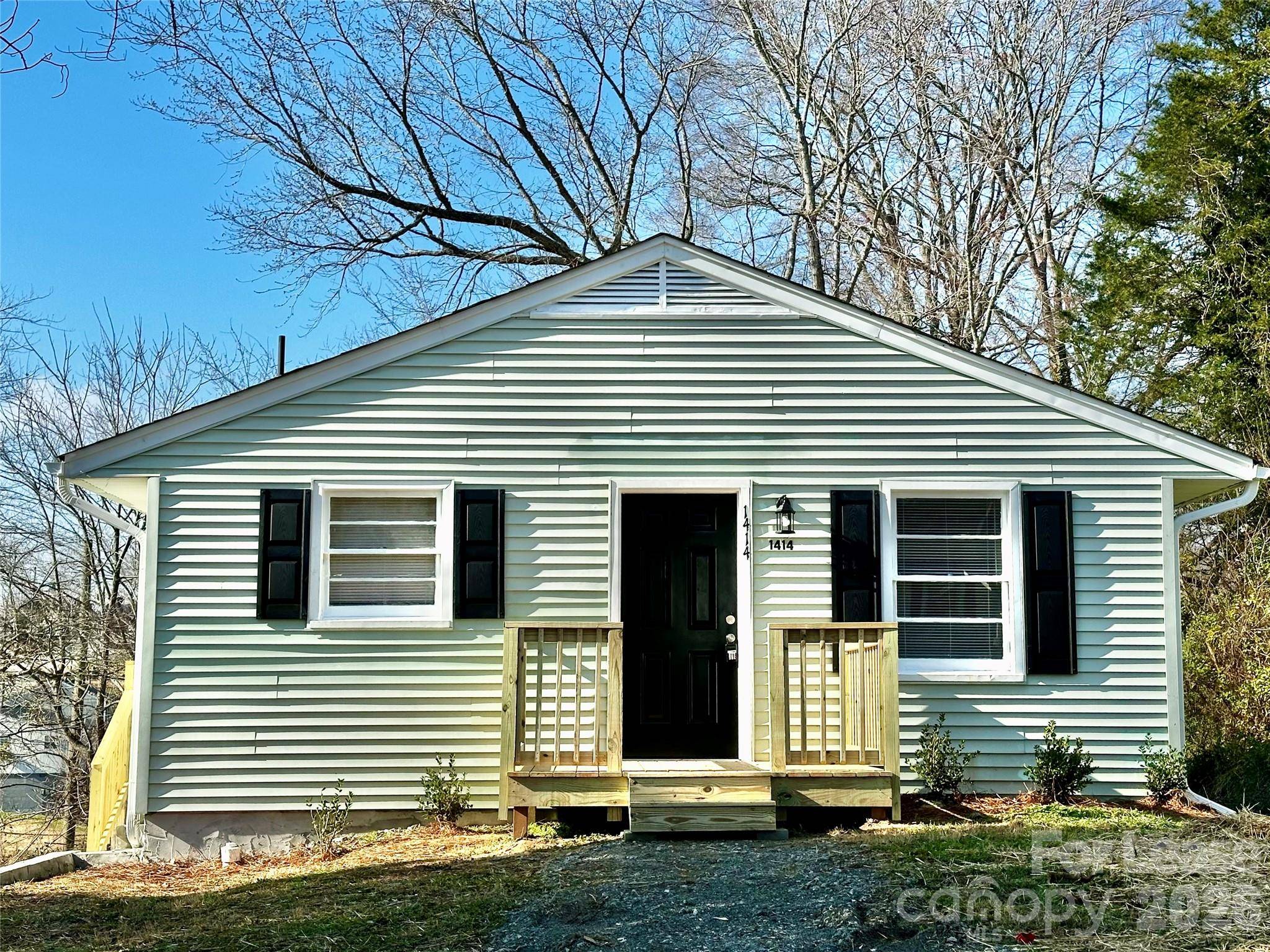 1414 White ST, Lexington, NC 27295