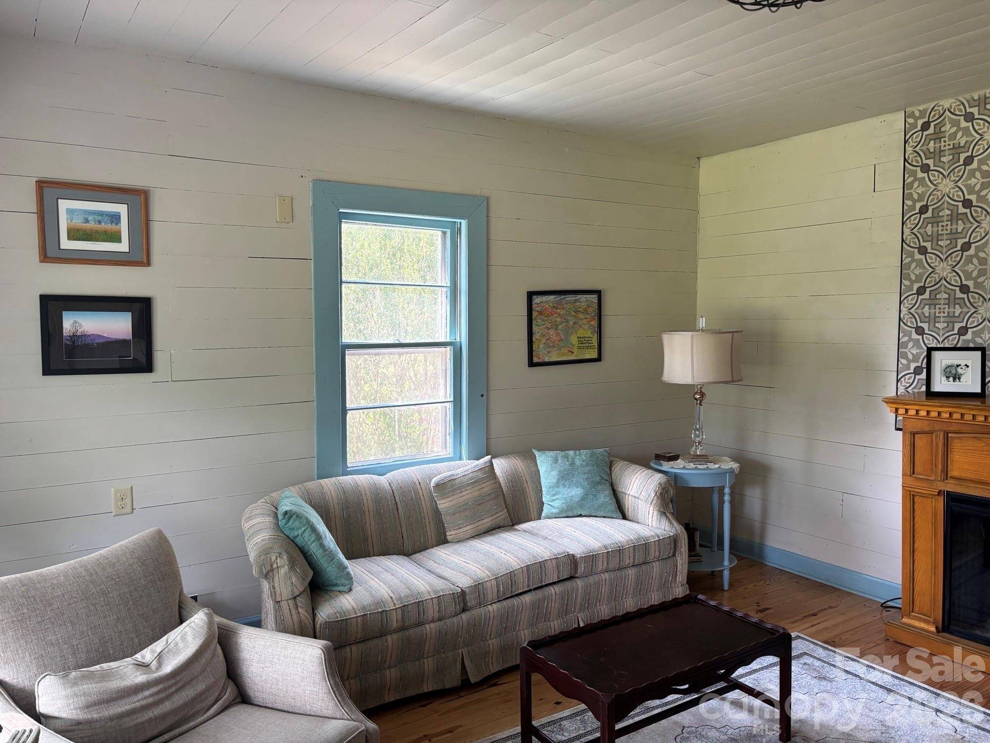 54 Jaimes LN, Bakersville, NC 28705