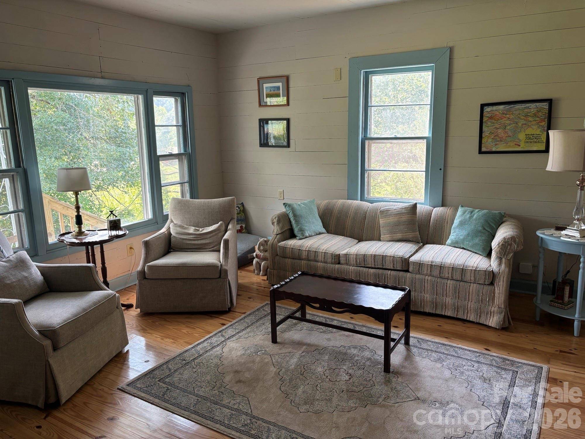 54 Jaimes LN, Bakersville, NC 28705