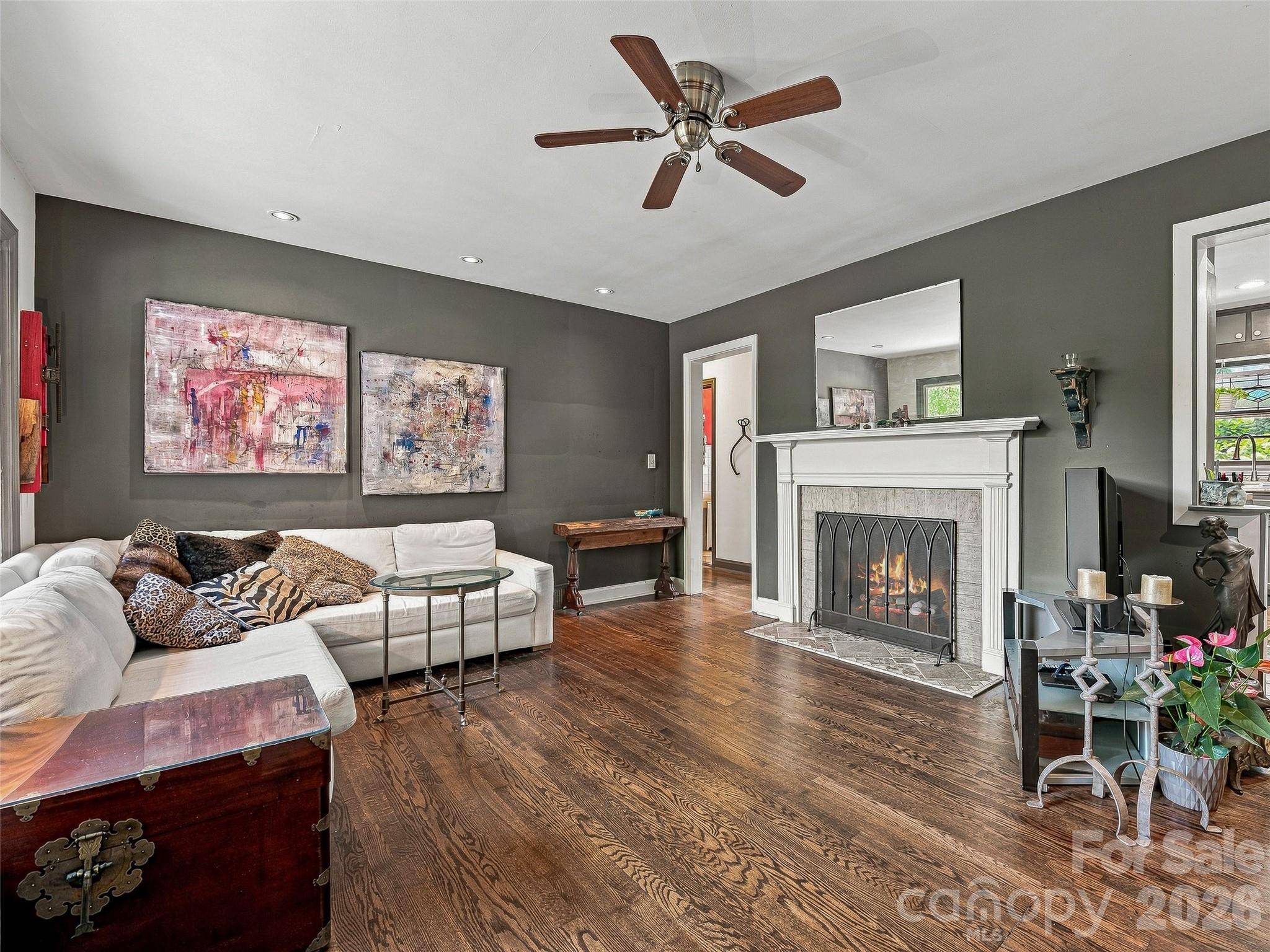 30 Maney AVE, Asheville, NC 28804