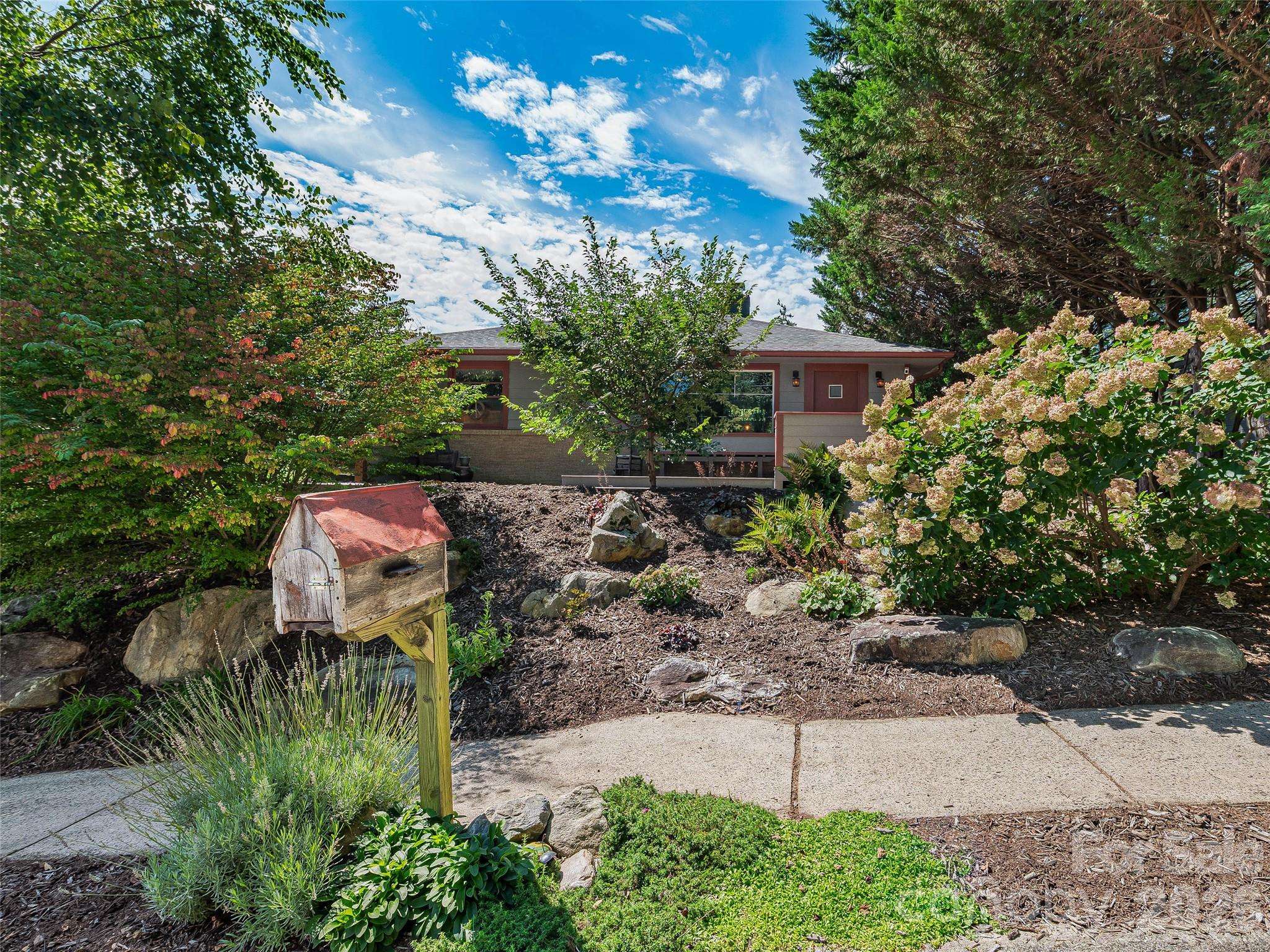 30 Maney AVE, Asheville, NC 28804